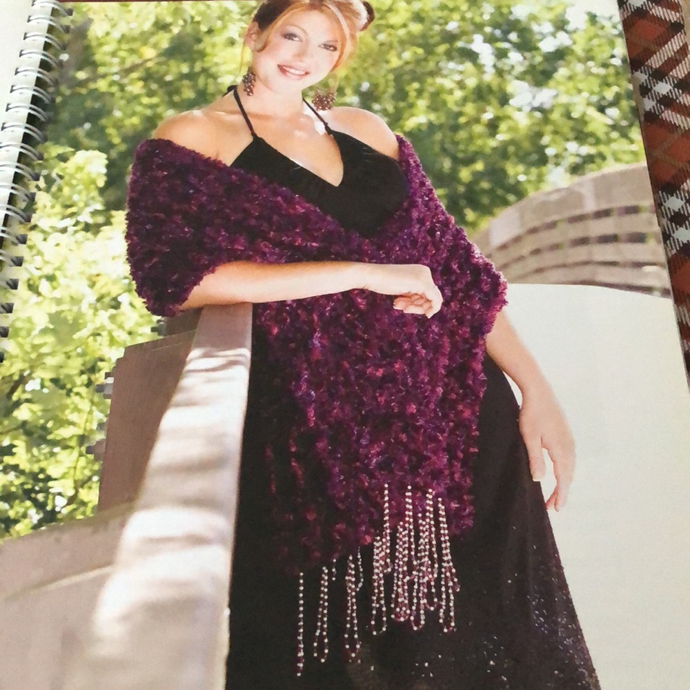 Big-Hook Crochet Book - Picture 8 of 10